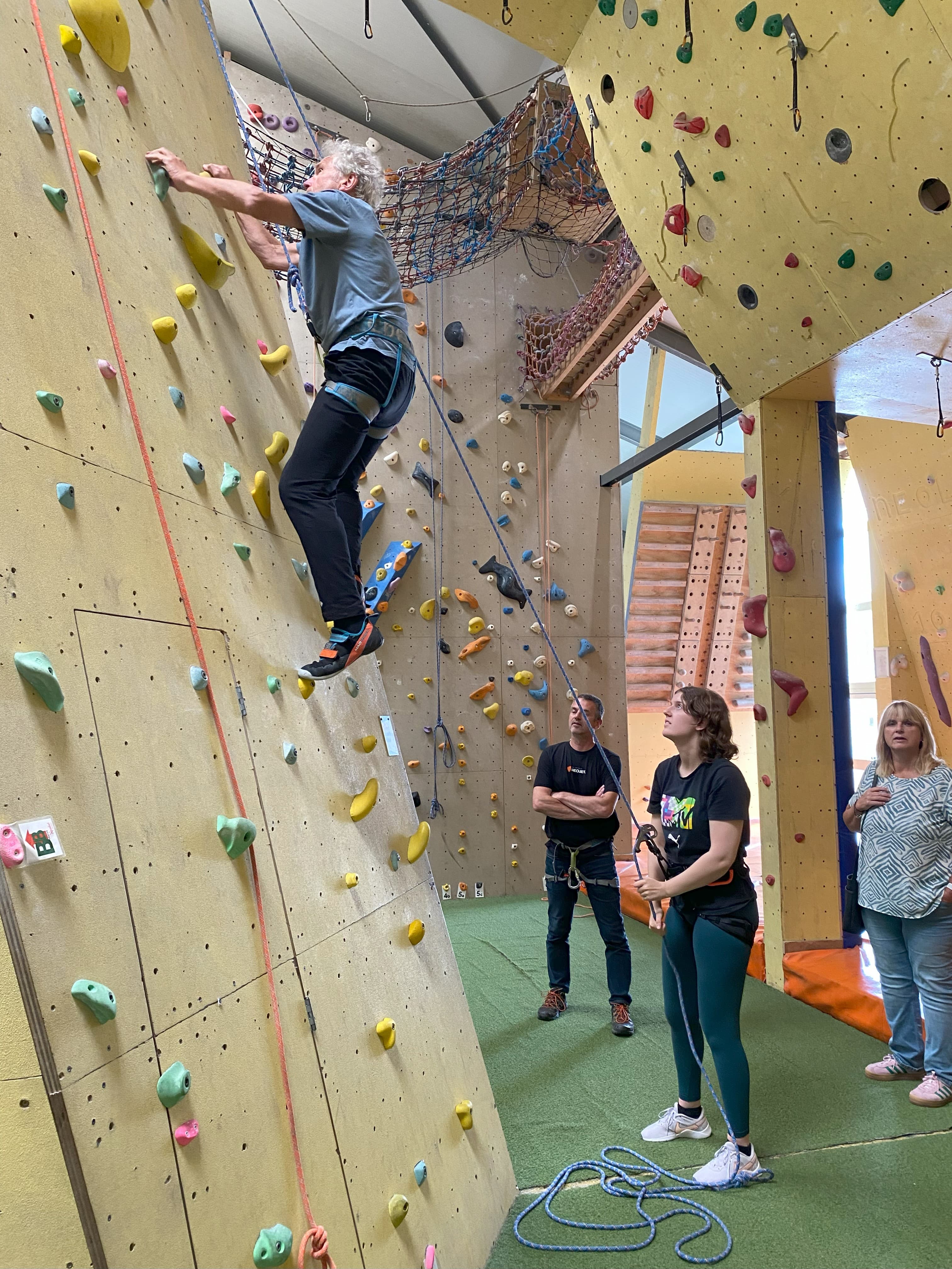 Klimmers in actie in de hal